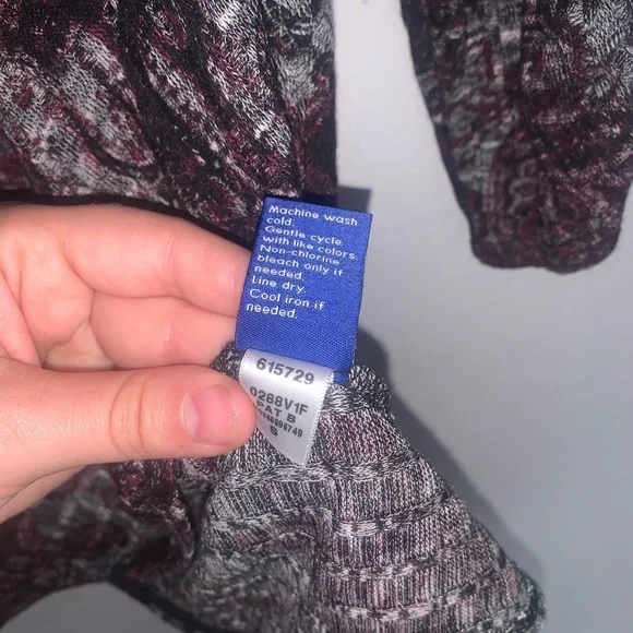 Apt 9 brand dress shirt. Barely used. - Picture 2 of 5